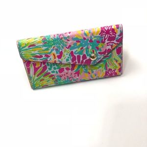 Lilly Pulitzer sunglasses or glasses case